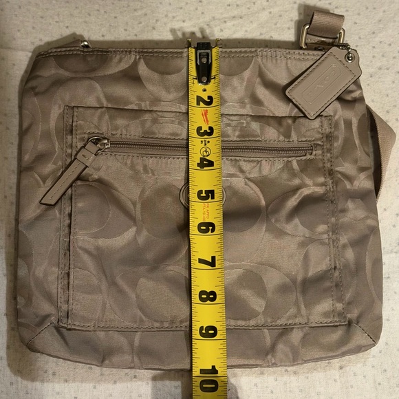 Coach Getaway
Signature Nylon File - Picture 6 of 8